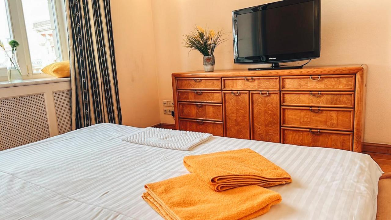 Apartments Rentals Ukraine On Kreshchatik Kiev Bagian luar foto