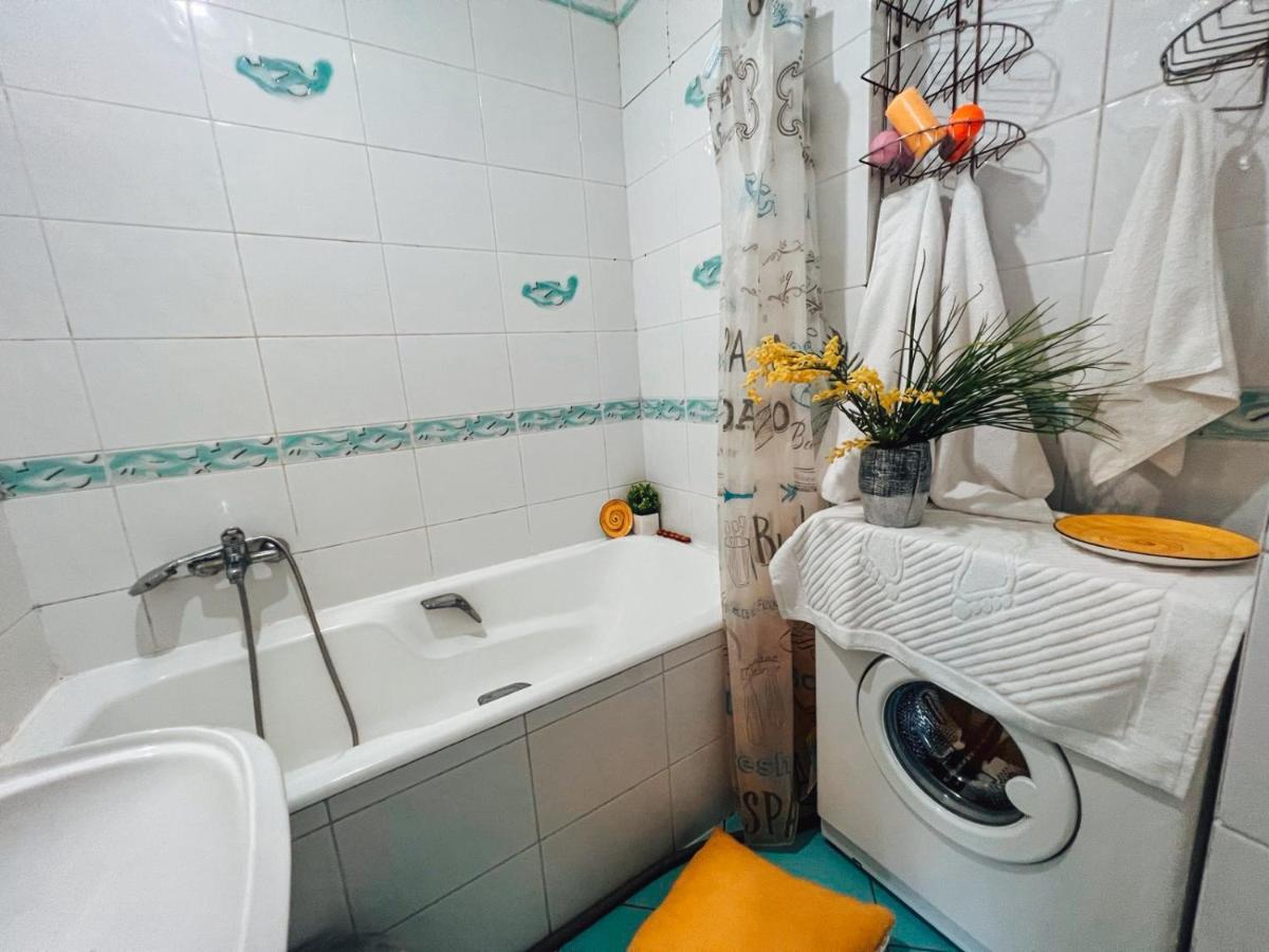 Apartments Rentals Ukraine On Kreshchatik Kiev Bagian luar foto
