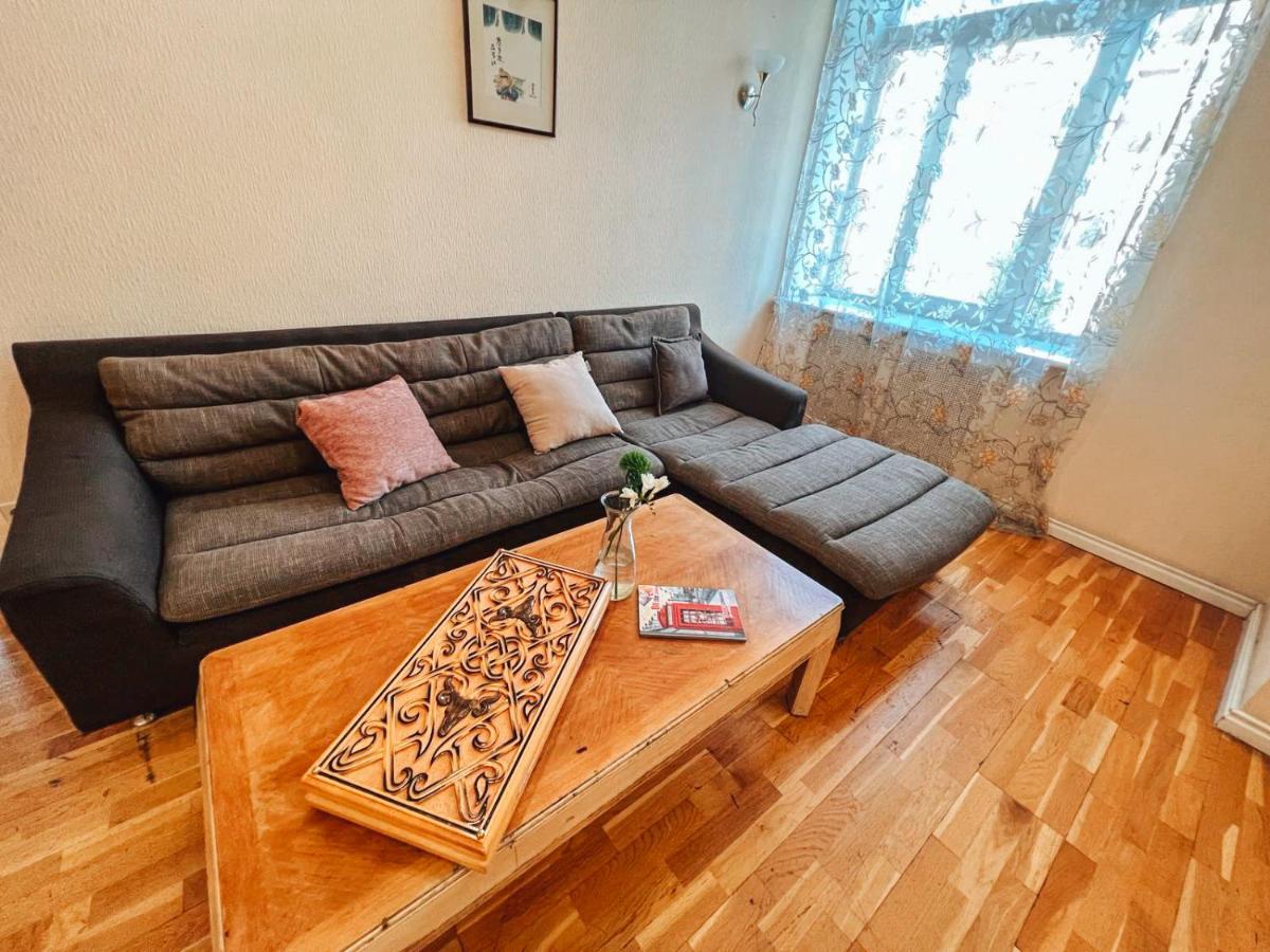 Apartments Rentals Ukraine On Kreshchatik Kiev Bagian luar foto