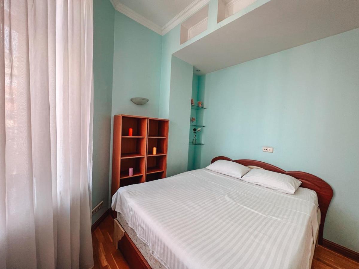 Apartments Rentals Ukraine On Kreshchatik Kiev Bagian luar foto