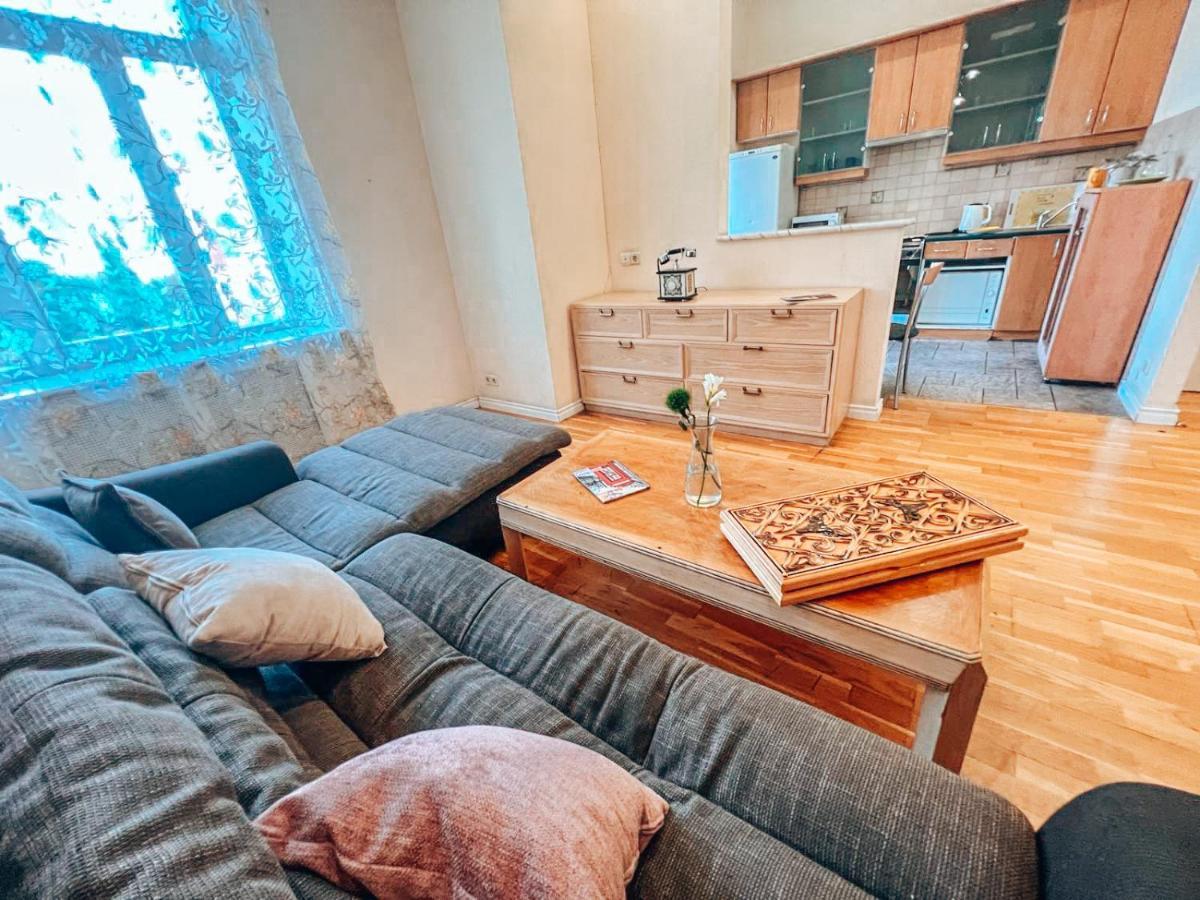 Apartments Rentals Ukraine On Kreshchatik Kiev Bagian luar foto