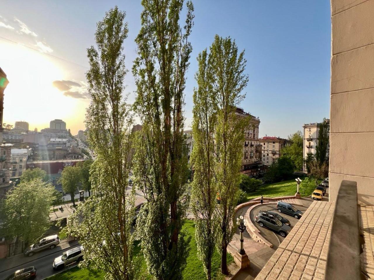 Apartments Rentals Ukraine On Kreshchatik Kiev Bagian luar foto