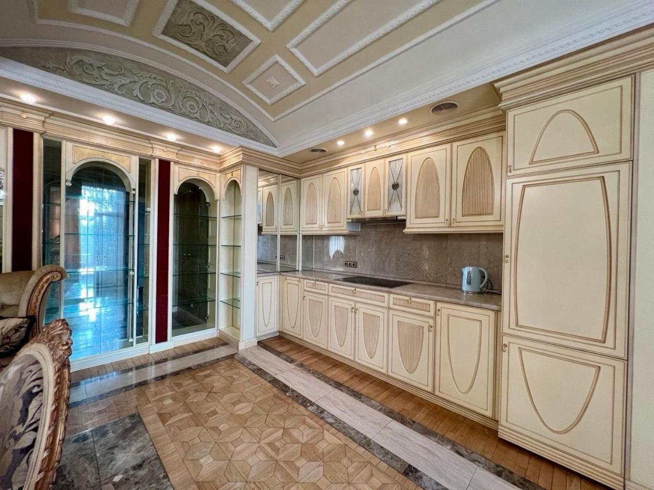 Apartments Rentals Ukraine On Kreshchatik Kiev Bagian luar foto