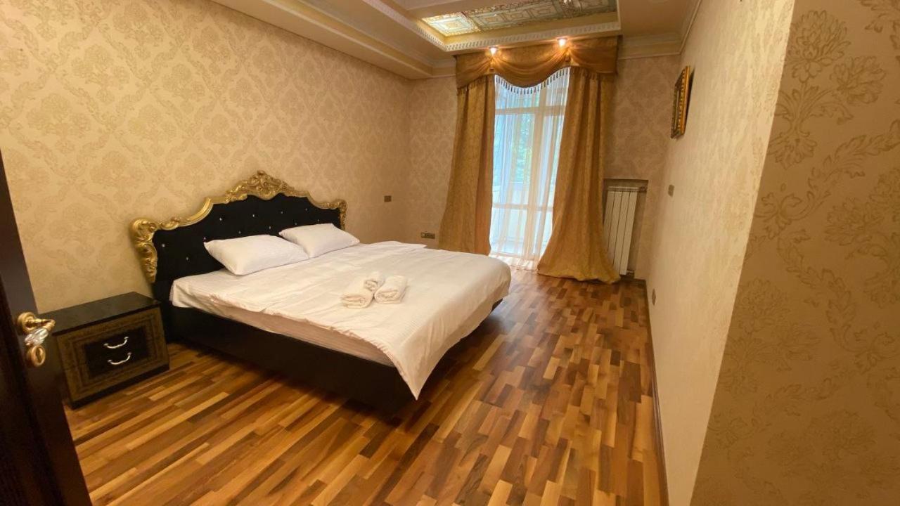 Apartments Rentals Ukraine On Kreshchatik Kiev Bagian luar foto