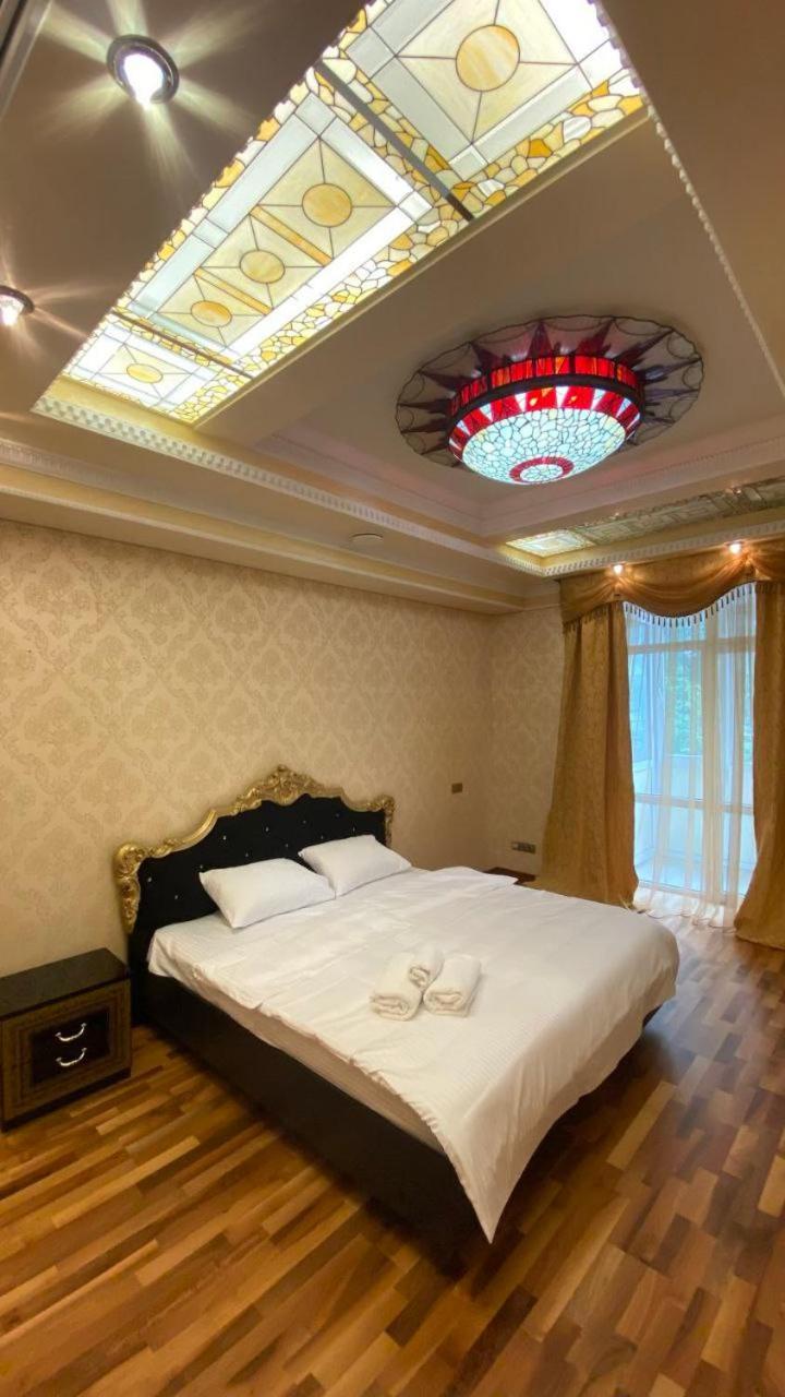 Apartments Rentals Ukraine On Kreshchatik Kiev Bagian luar foto